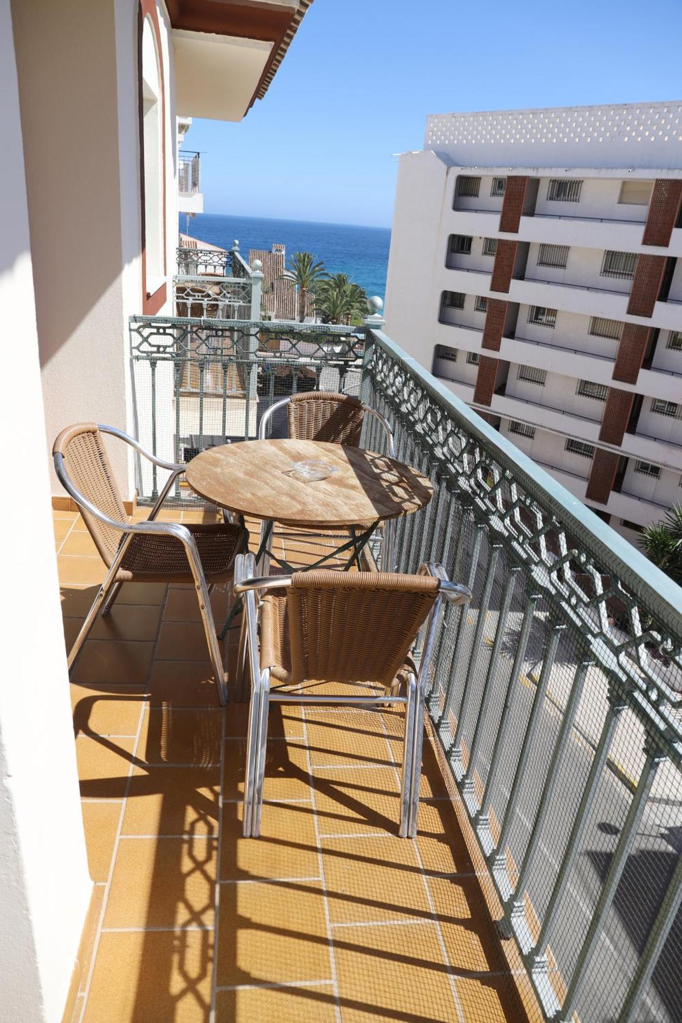 Apartamentos Latin Nerja Zewnętrze zdjęcie